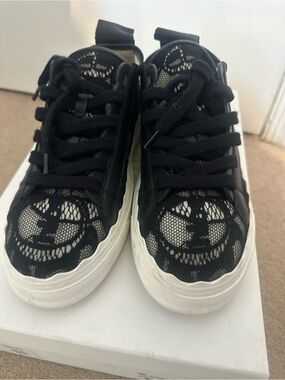 Chloé Black Lace-Overlay Low-Top Sneakers with White Sole